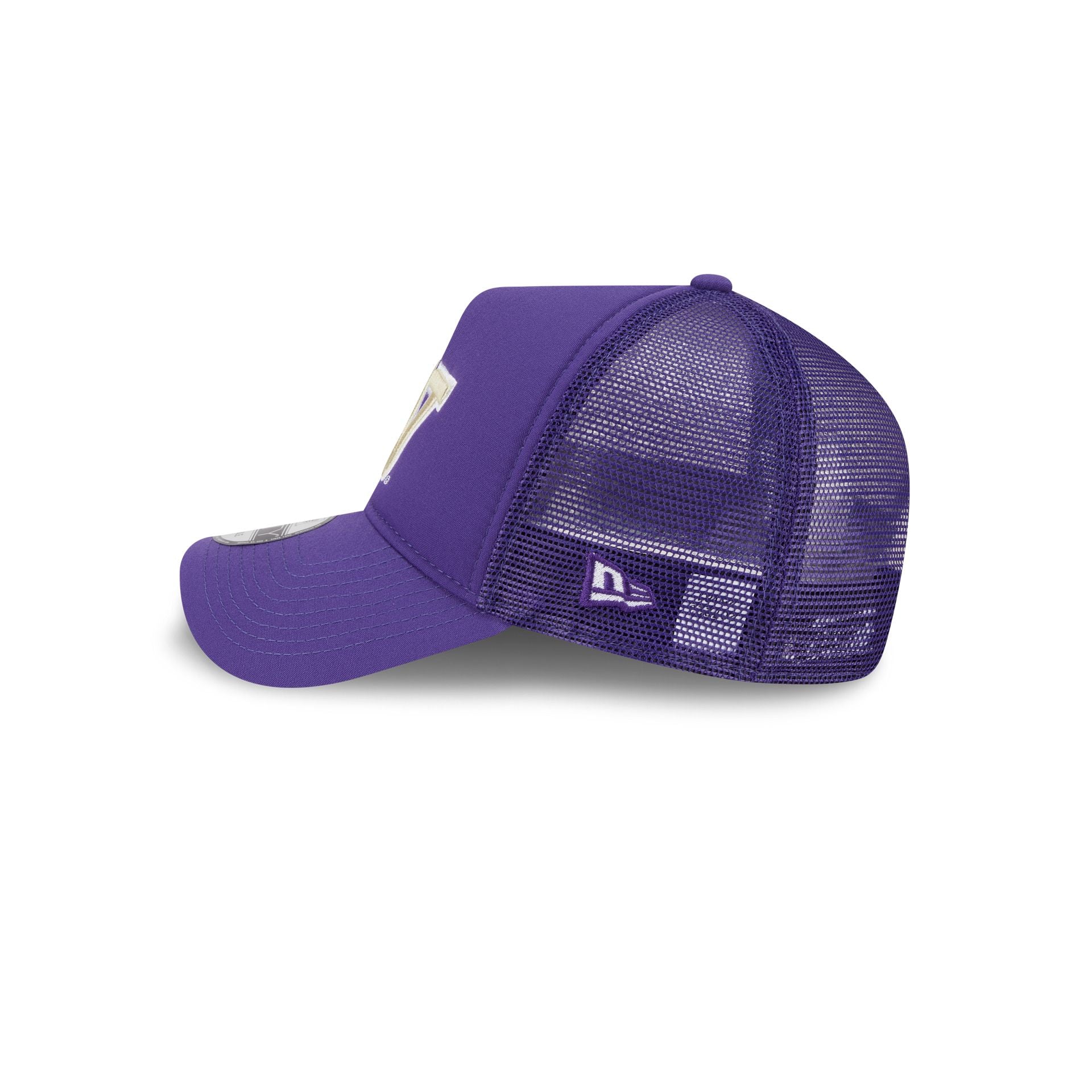 Washington Huskies Go-To 9FORTY A-Frame Trucker Hat - Image 7