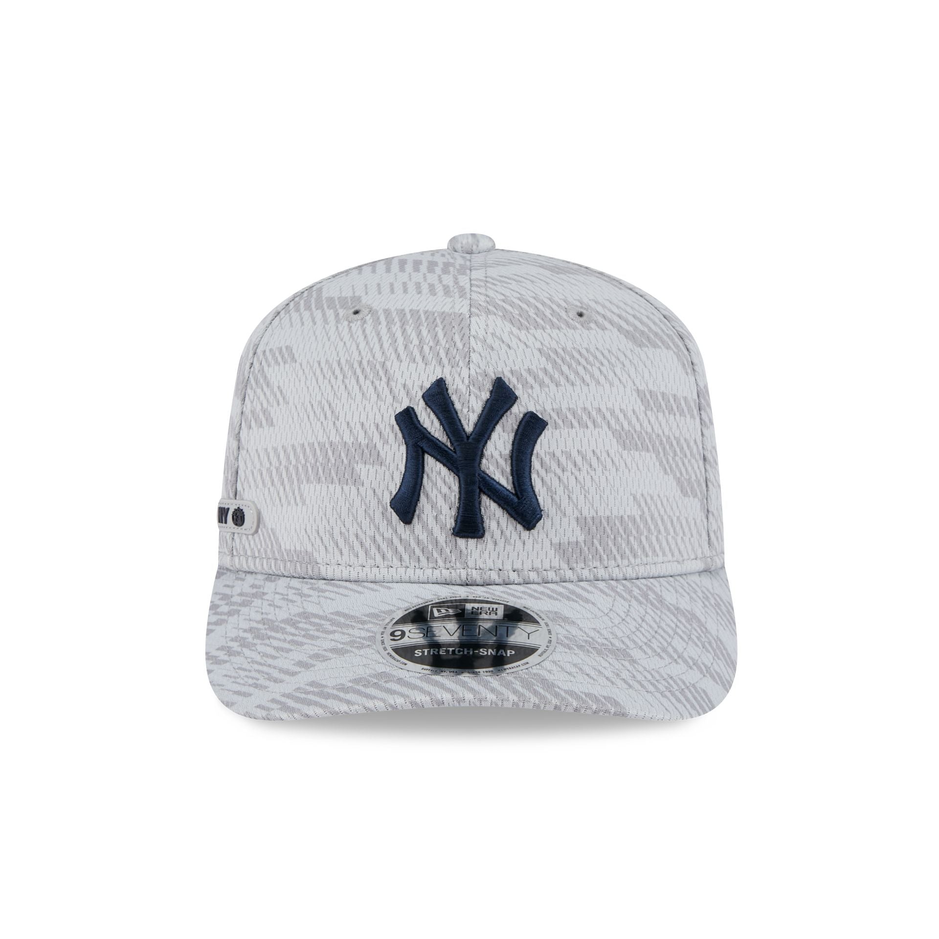 New York Yankees 2025 Clubhouse Gray 9SEVENTY Stretch-Snap Hat - Image 2