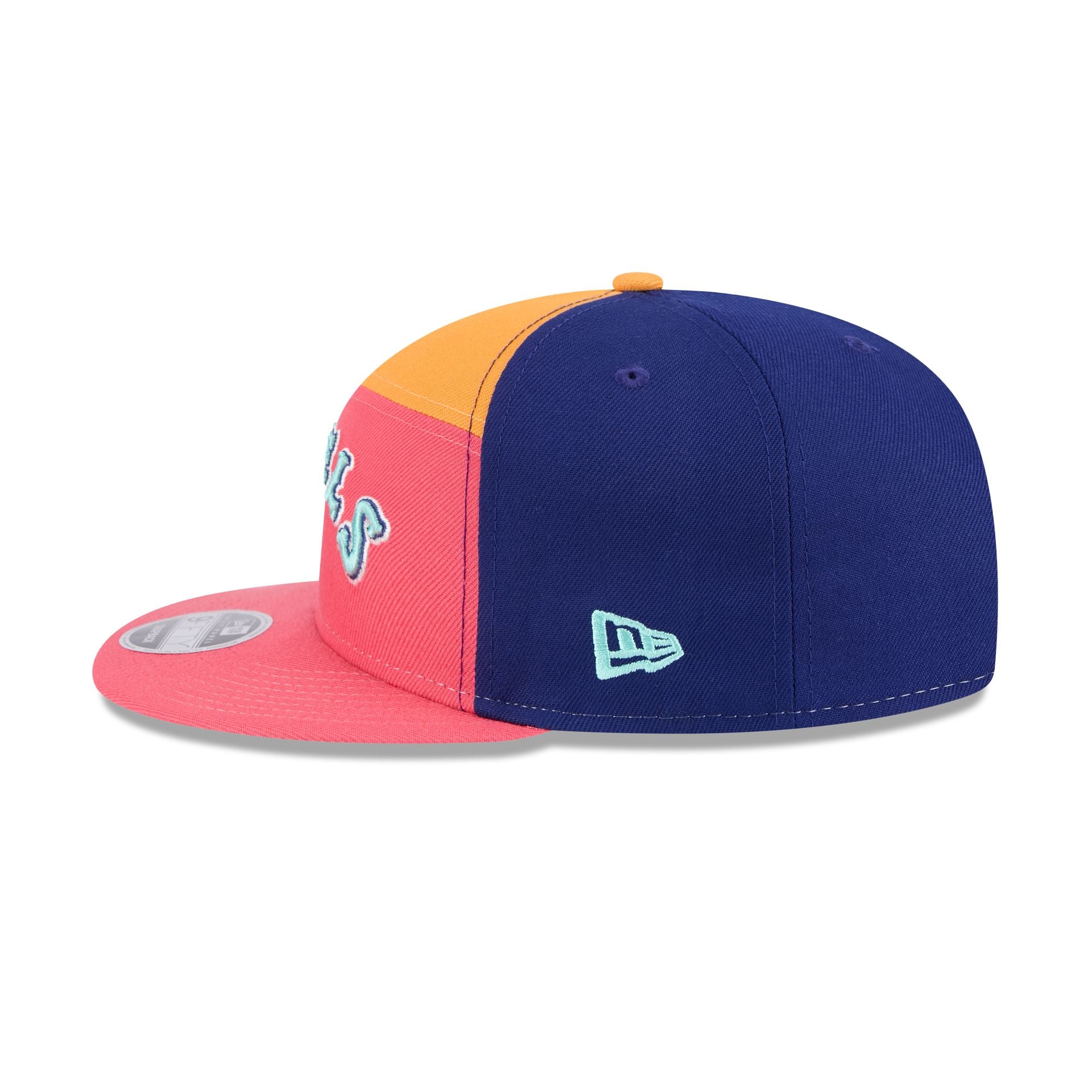 Los Angeles Angels Coral Split Panel 9FIFTY Snapback Hat - Image 4