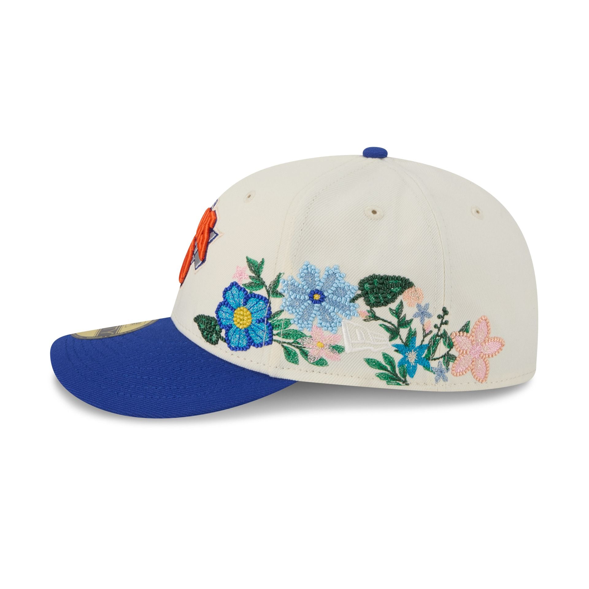 New York Knicks Tonal Florals White 59FIFTY Fitted Hat - Image 4