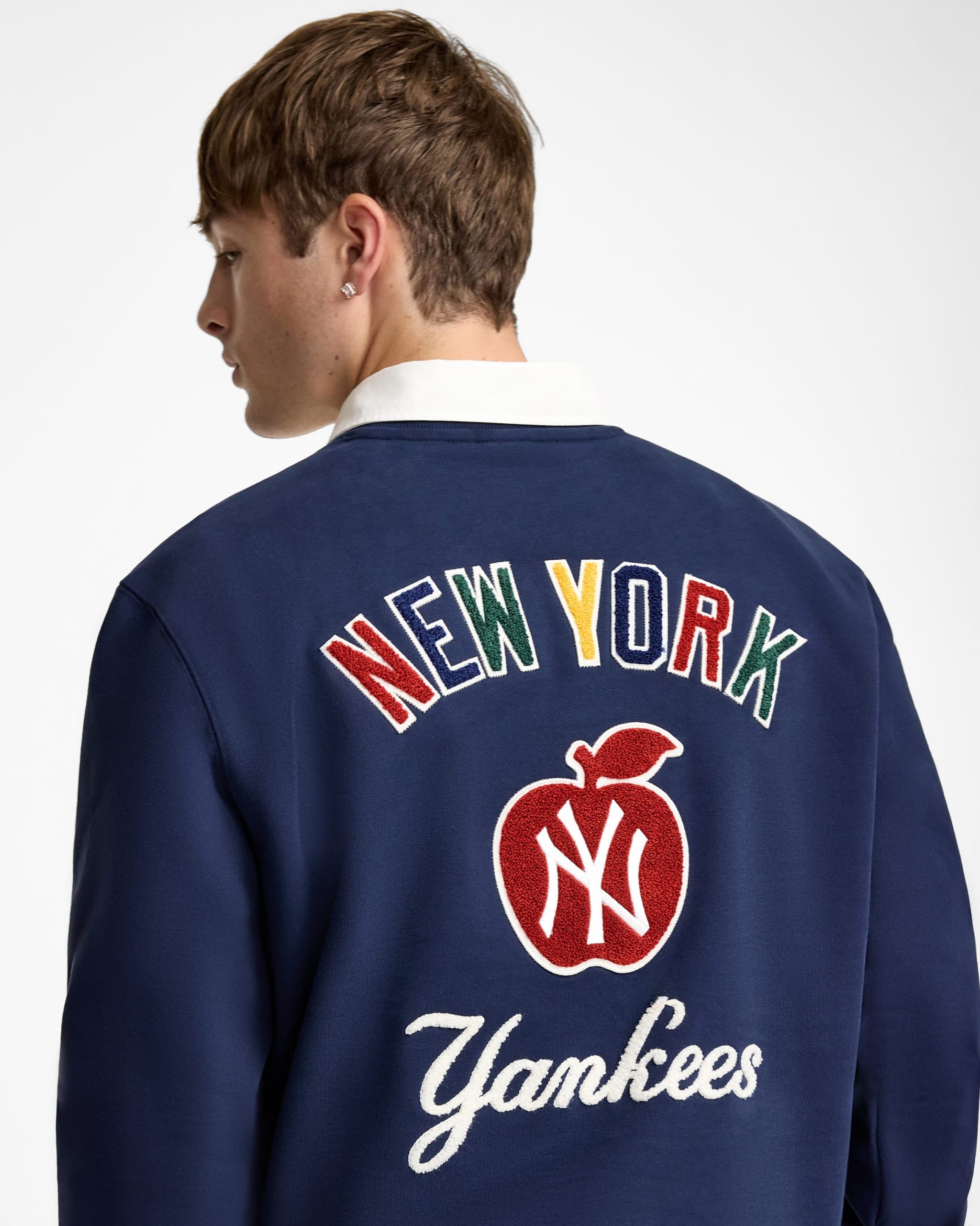 New York Yankees Big Apple Dress Blues Crewneck - Image 4