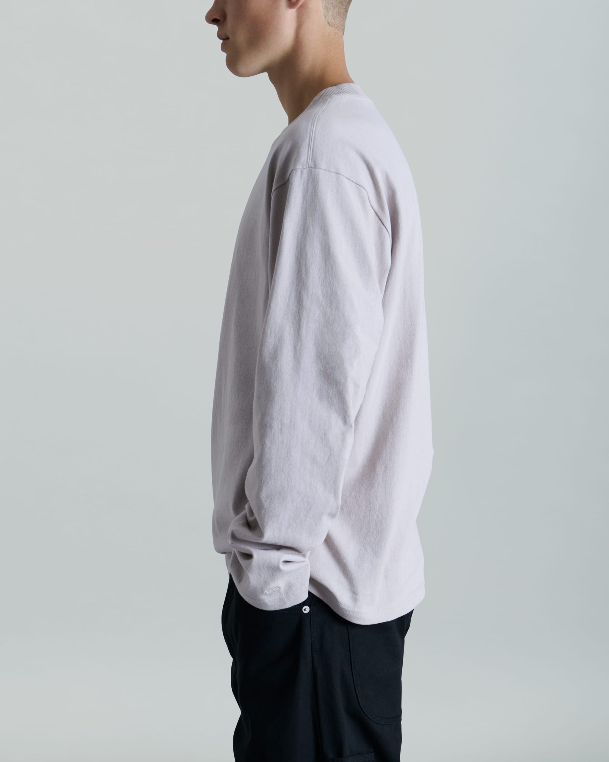 Erhardt Ashes Of Roses Long Sleeve T-Shirt - Image 5